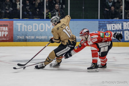 Darren Mieszkowski (Löwen Frankfurt) & Huba Sekesi (EC Bad Nauheim), Löwen Frankfurt vs. EC Bad Nauheim, Frankfurt, Eissporthalle, 11.2.2020