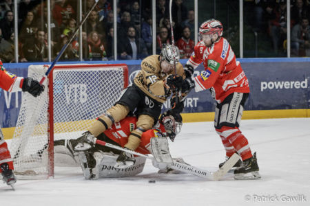 Luis Schinko (Löwen Frankfurt) & Felix Bick (EC Bad Nauheim), Löwen Frankfurt vs. EC Bad Nauheim, Frankfurt, Eissporthalle, 11.2.2020