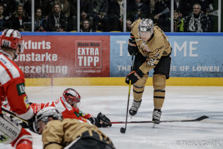 Eduard Lewandowski (Löwen Frankfurt), Löwen Frankfurt vs. EC Bad Nauheim, Frankfurt, Eissporthalle, 11.2.2020