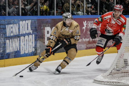 Adam Mitchell (Löwen Frankfurt), Löwen Frankfurt vs. EC Bad Nauheim, Frankfurt, Eissporthalle, 11.2.2020