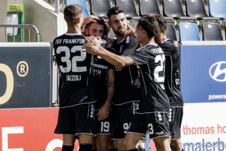 Muhamed Alawie (FSV Frankfurt), Luca Bazzoli (FSV Frankfurt), Robin Williams (FSV Frankfurt), FSV Frankfurt vs. FC Gießen, Frankfurt, PSD-Bank Arena, 19.9.2020