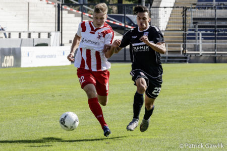 Gabriel Weiß (FC Gießen) & Robin Williams (FSV Frankfurt), FSV Frankfurt vs. FC Gießen, Frankfurt, PSD-Bank Arena, 19.9.2020